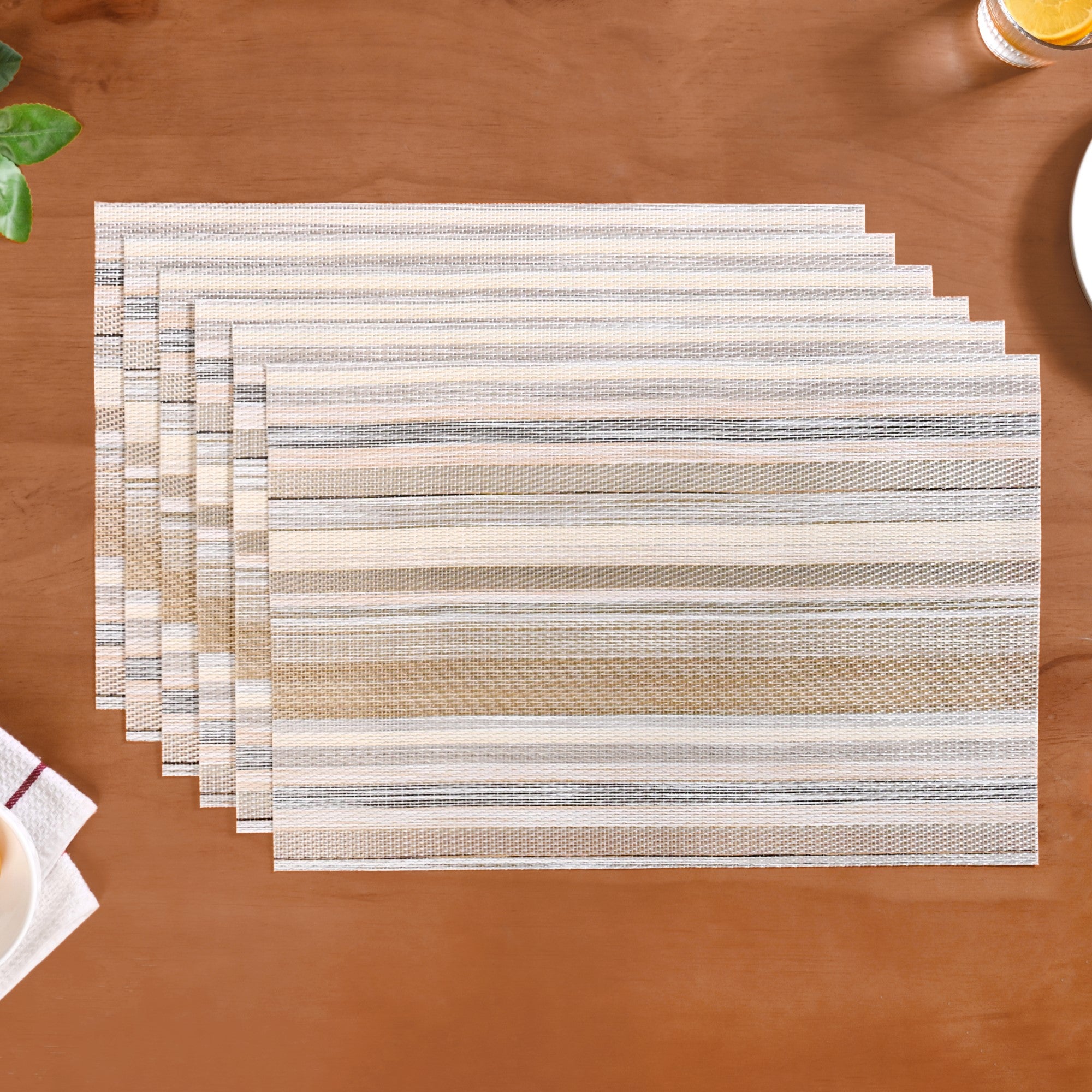 MAHEWA® 6-delig set Premium tafelkleed van kunstleer - Placemat afwasbaar en waterdicht - Placemat tafeldecoratie in lederlook (Crèmebeige, Hoeks MAHEWA® 6-delig set Premium tafelkleed van kunstleer - Placemat afwasbaar en waterdicht - Placemat tafeldecoratie in lederlook (Crèmebeige, Hoeks