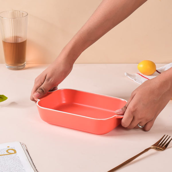 Baking Pan With Handles