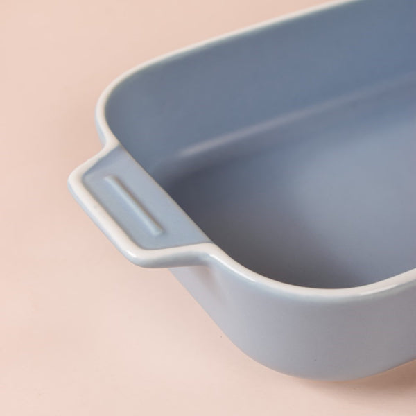 Baking Pan With Handles