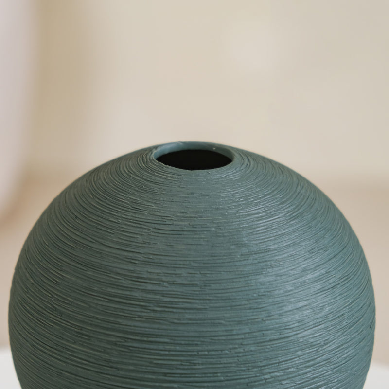 Ceramic Elegance Handcrafted Vase- Ceramic Elegance Vase, Handcrafted Decorative Vase, Elegant Ceramic Vase, Handcrafted Vase Decor