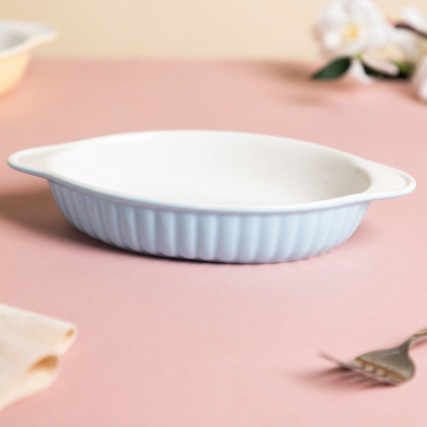 Blue Muffin Oval Baking Plate 6 Inch