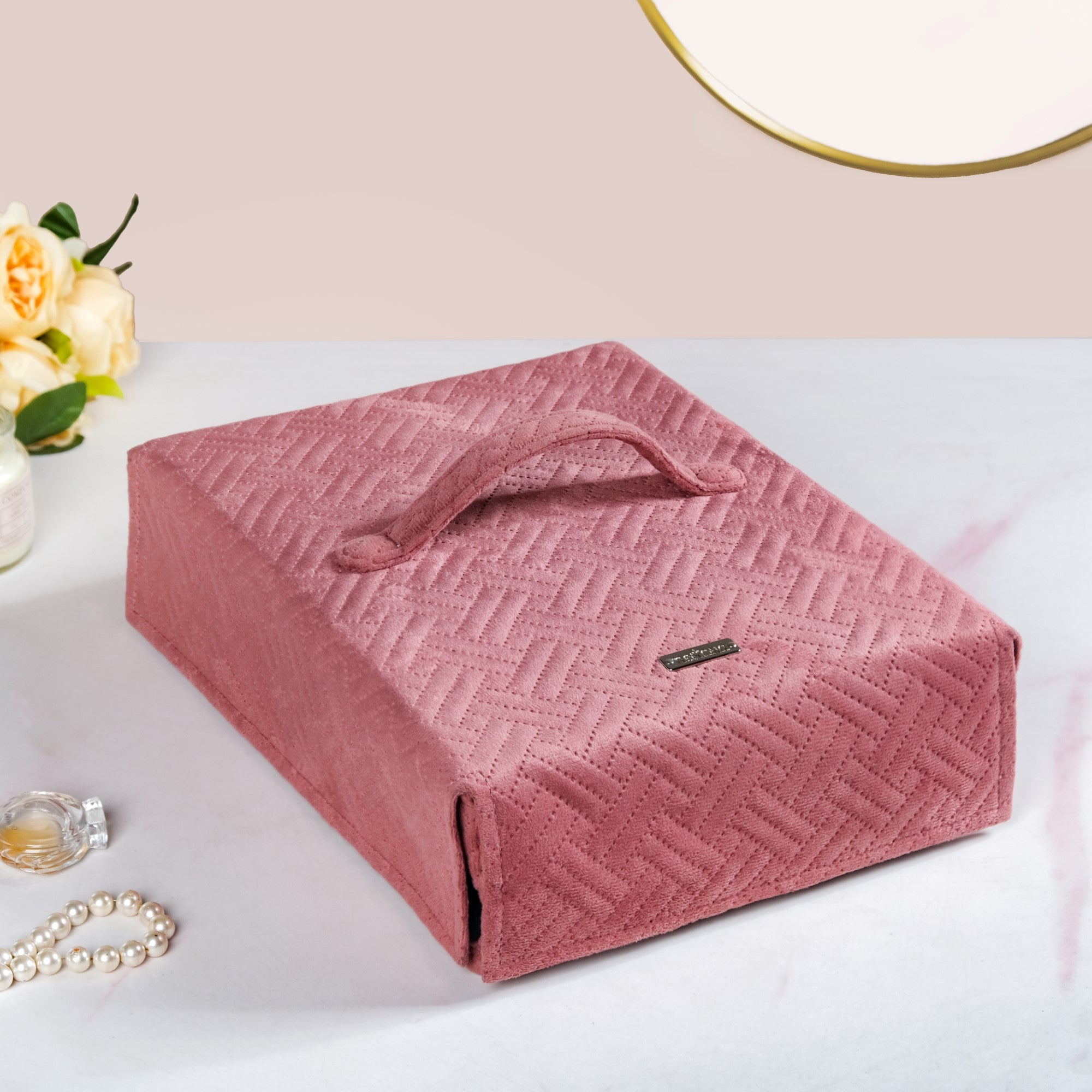 thumbnail image 2 of Sofa-Shape Jewelry Box - 1/6 Scale Velvet Dustproof Organizer With Mirror 2 of 12