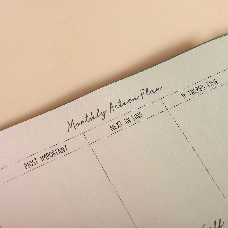 Tropical Undated Wiro Bound Yearly Planner