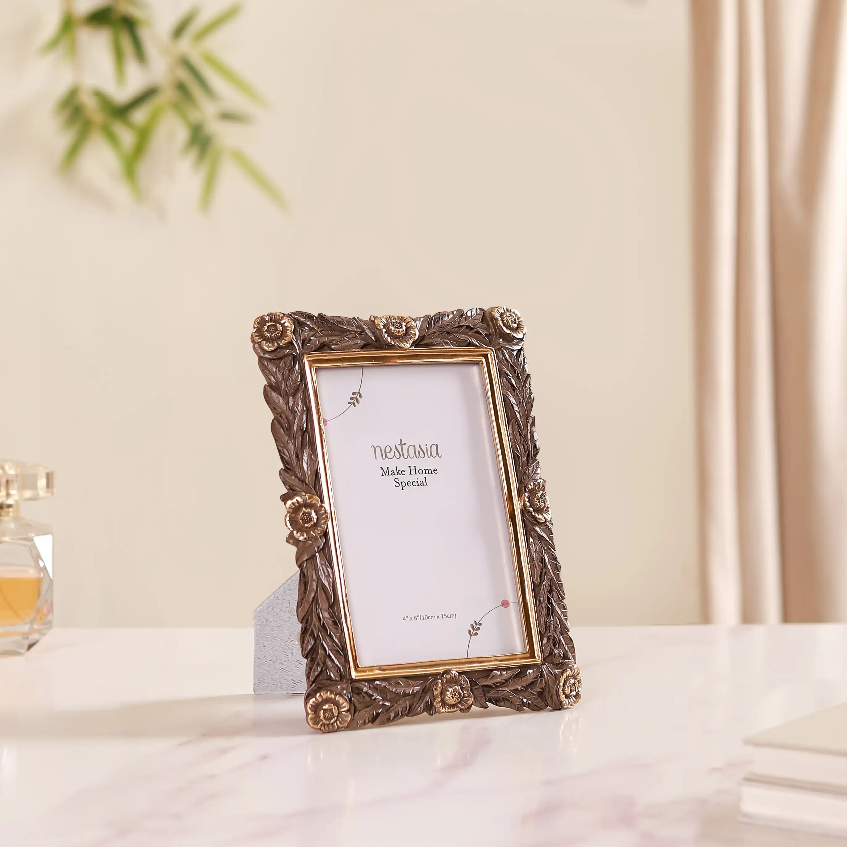 Small decorative picture outlet frames