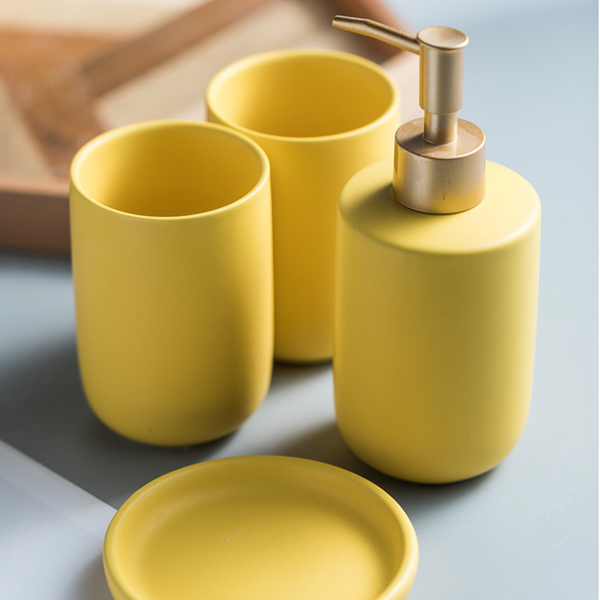 Yellow Bath Set