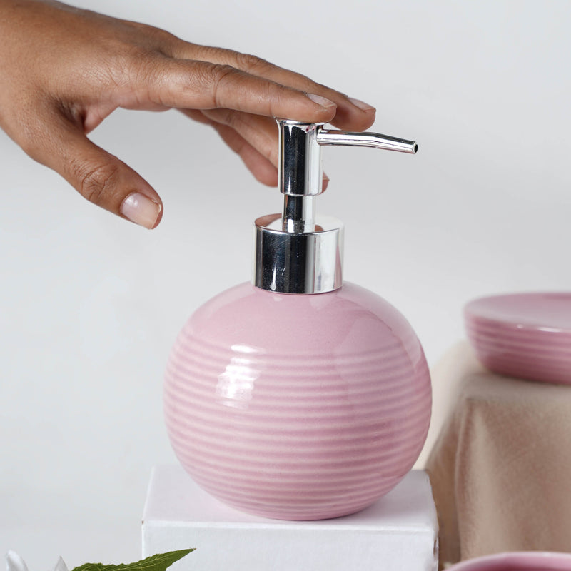 Complete Set of Ceramic Bath Accessories Pink