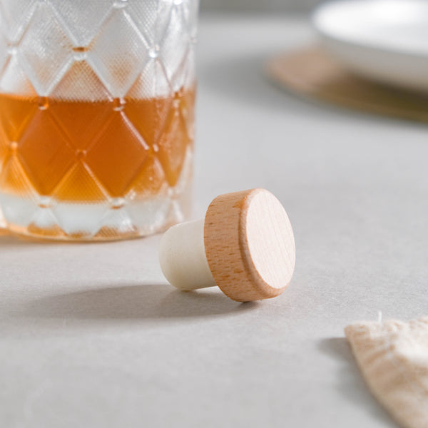 Rhombus Textured Decanter with Cork