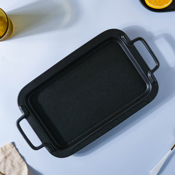Black Baking Tray With Handle