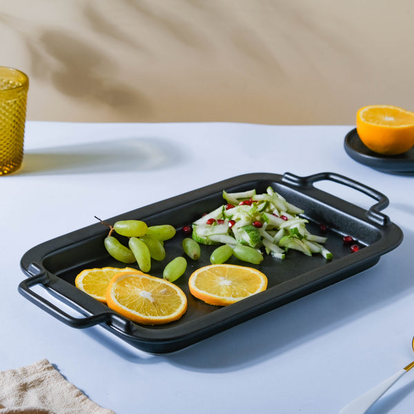 Black Baking Tray With Handle