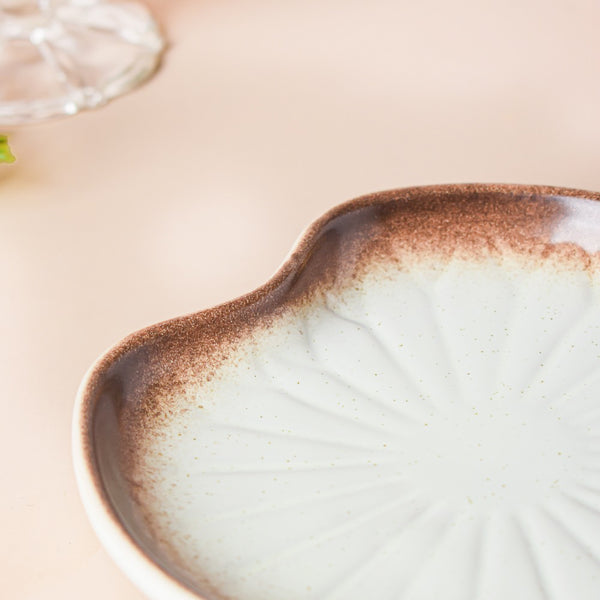 Cavern Clay Leaf Small Plate White