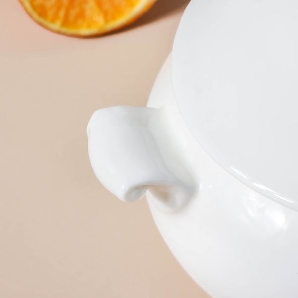 Serena Pearly White Serving Bowl With Lid Large 2.3 L