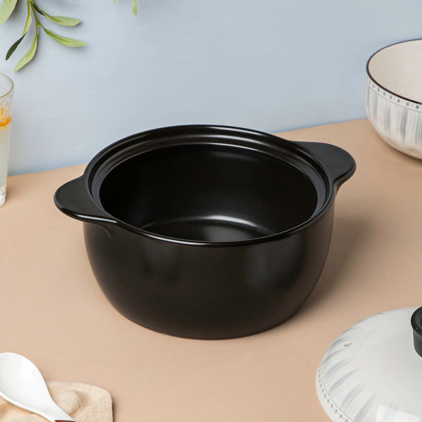 Dainty Patterned Ceramic Cooking Pot With Lid 1800 ml