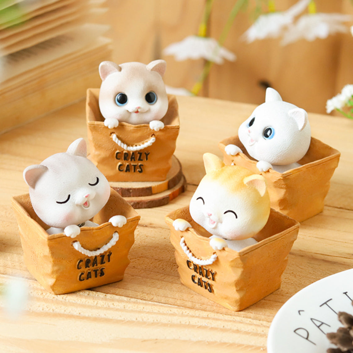 Cat Showpiece Online Premium Decor Object Nestasia