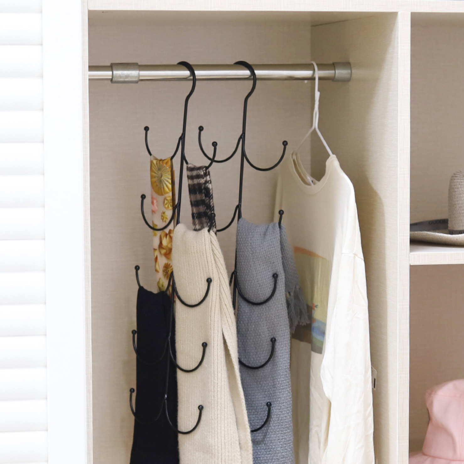 Scarf Hanger