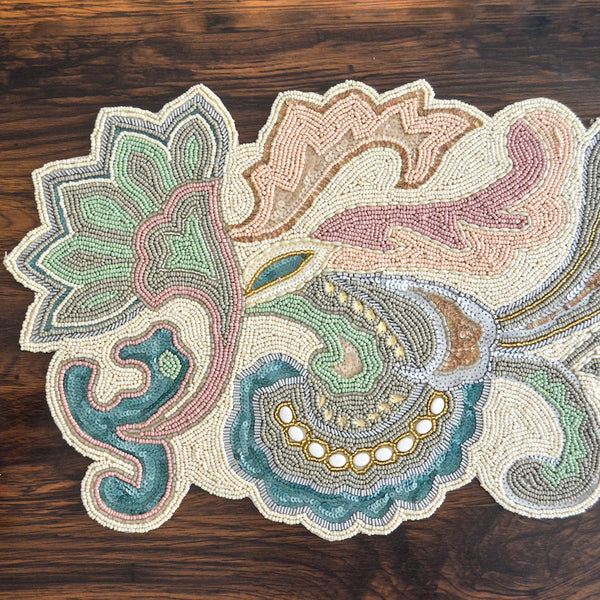 Beads Pastel Flower Runner