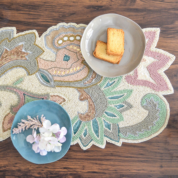 Beads Pastel Flower Runner