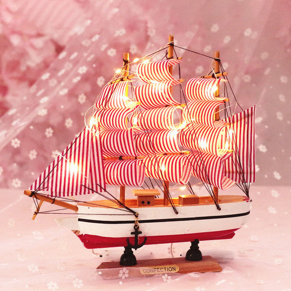 Boat Showpiece