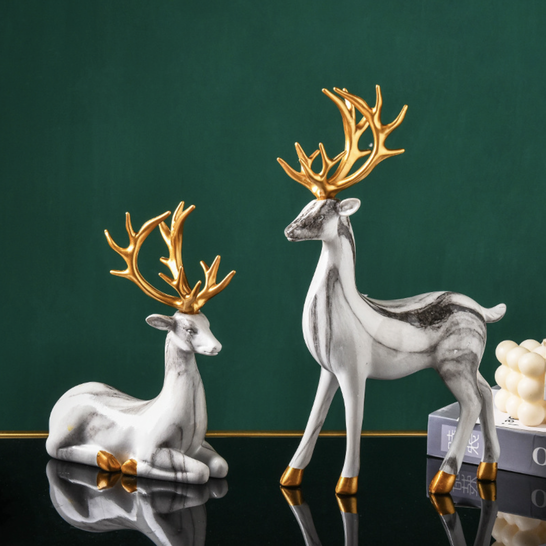 Reindeer Showpiece