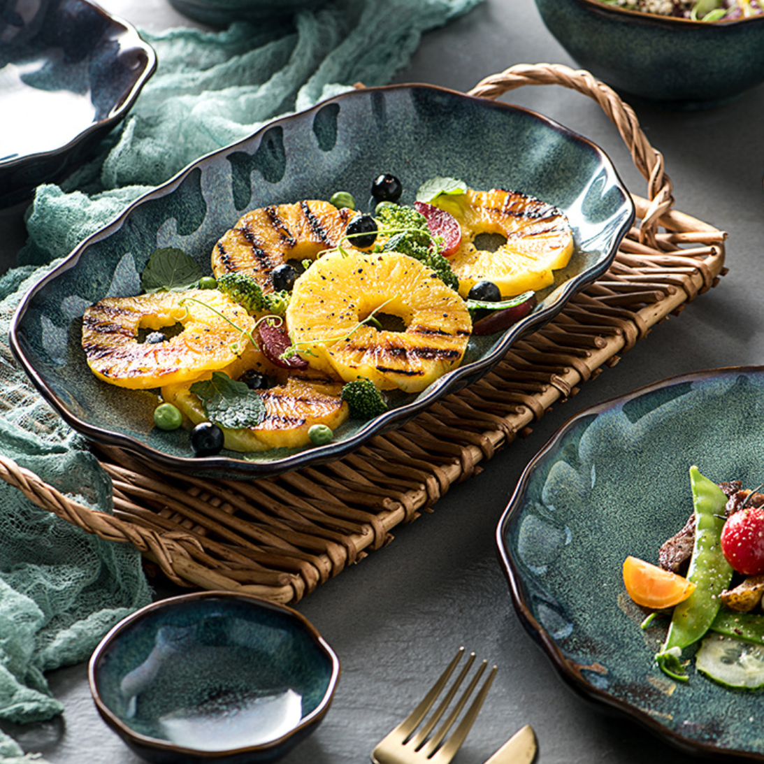 Emerald Long Plate - Main Image