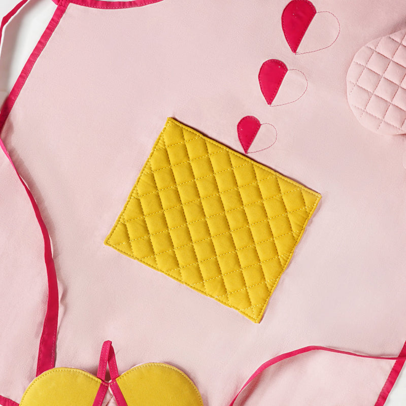 All Hearts Chef Apron With Mitten And Pot Holder