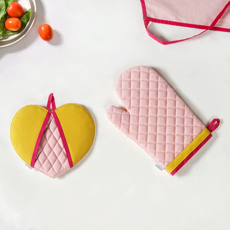 All Hearts Chef Apron With Mitten And Pot Holder