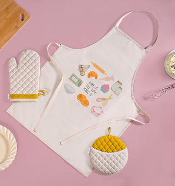 Baker Mode Apron Mitten And Pot Holder Set Of 3
