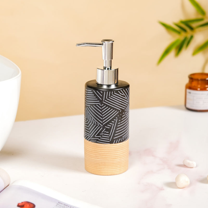 Black And Beige Geometric Bathroom Accessories Set Of 3