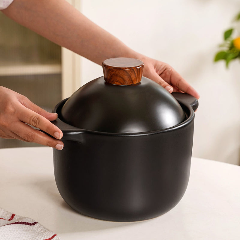 Black Ceramic Cooking Pot With Lid 3300ml