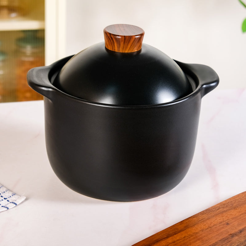 Black Glazed Cooking Pot With Lid 5700ml