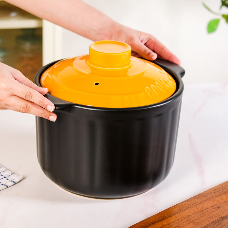 Black Cookpot With Yellow Dome Lid 5500ml