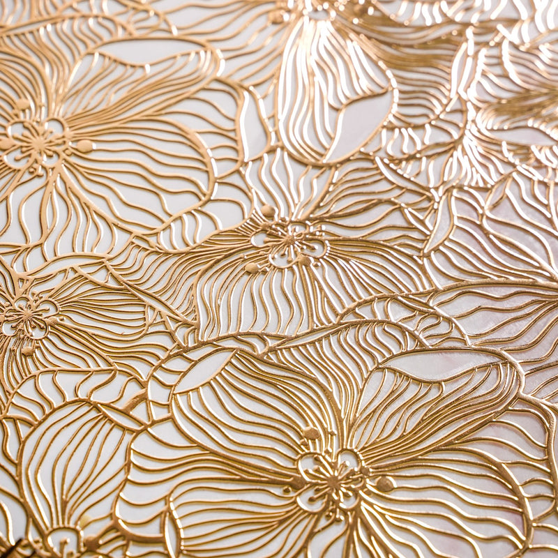 Blooming Gleam Embossed Runner