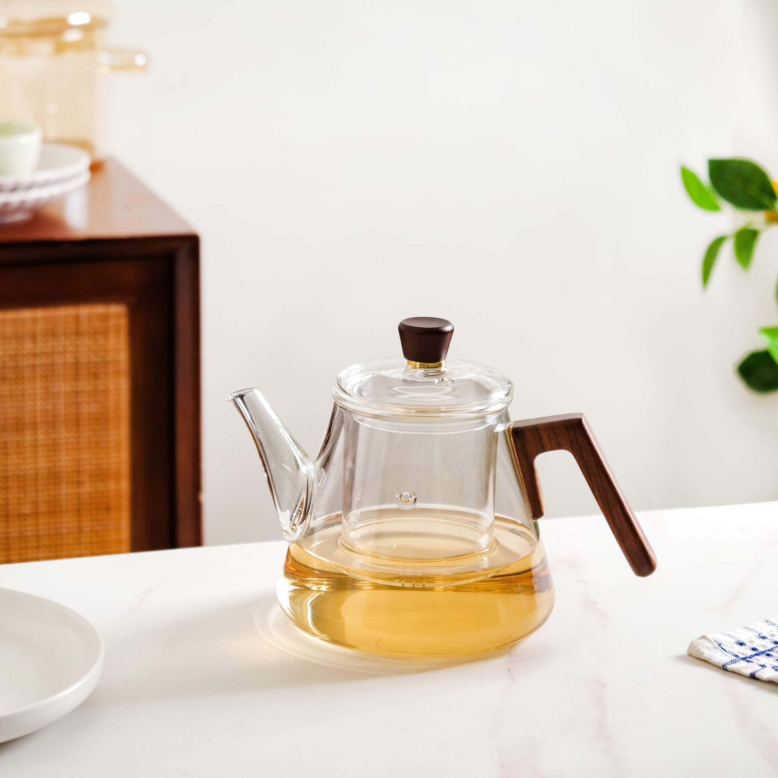 Fusion Wooden Handle Glass Teapot With Infuser 1000ml