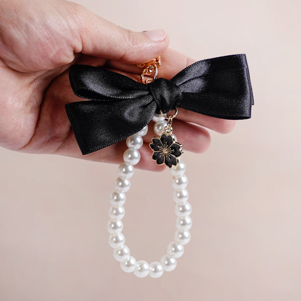 Blooming Bow Keychain With Pearl Dangler