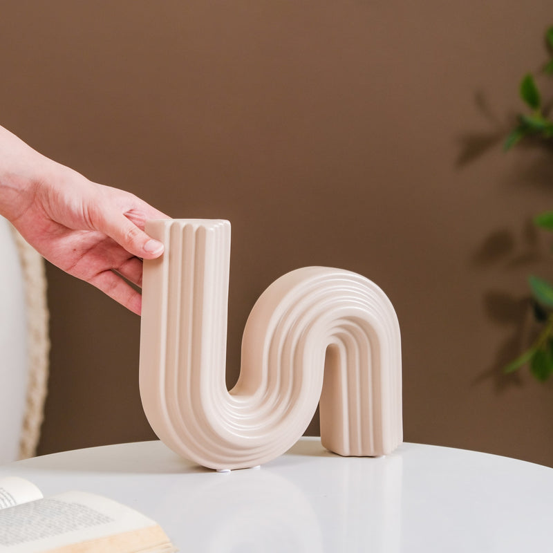 Nordic Wavy Ceramic Vase Beige