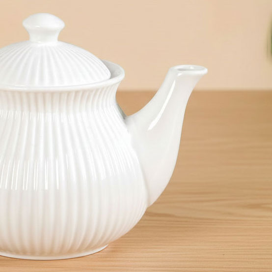 Classic Vintage Ceramic Teapot 600ml