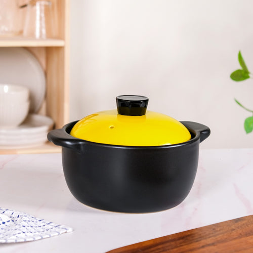 Classic Yellow Lid Black Ceramic Stewing Casserole 2300ml