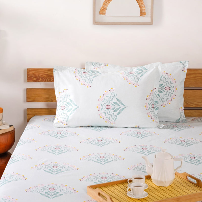 Daisy Galore King Sized Cotton Bedsheet And Pillowcase Set