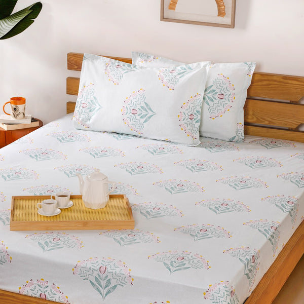 Daisy Galore King Sized Cotton Bedsheet And Pillowcase Set