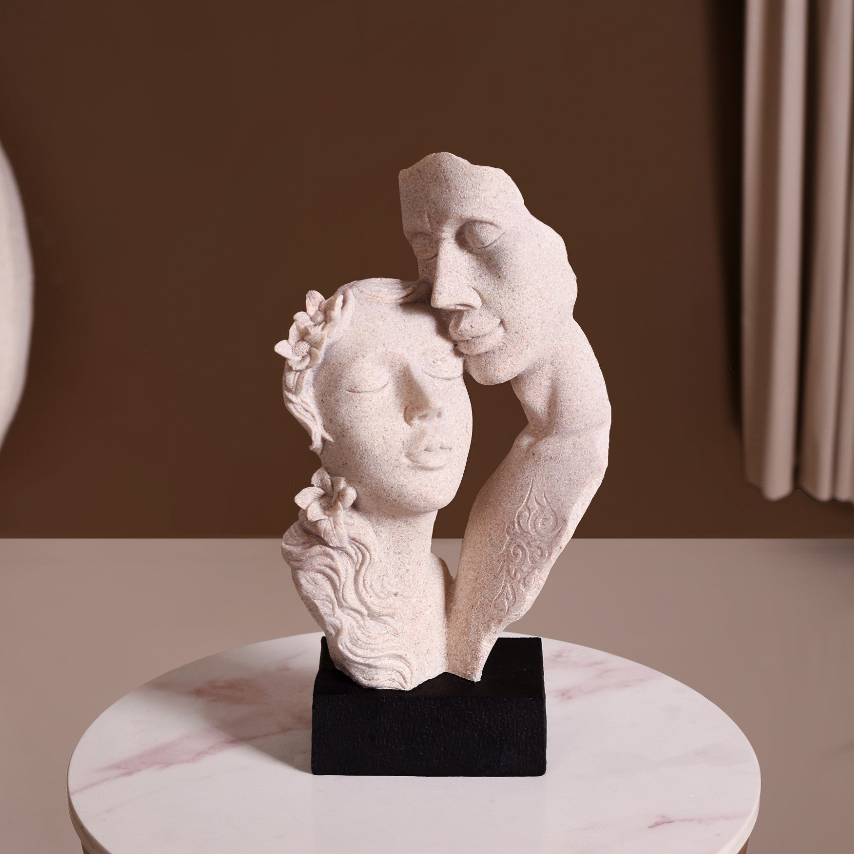 Couple Standing Sculpture White Marble Finish 2024 Couple Statue Sculpture