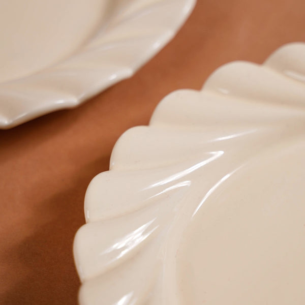 Cream Scallop Snack Plates Set Of 4 9 Inch