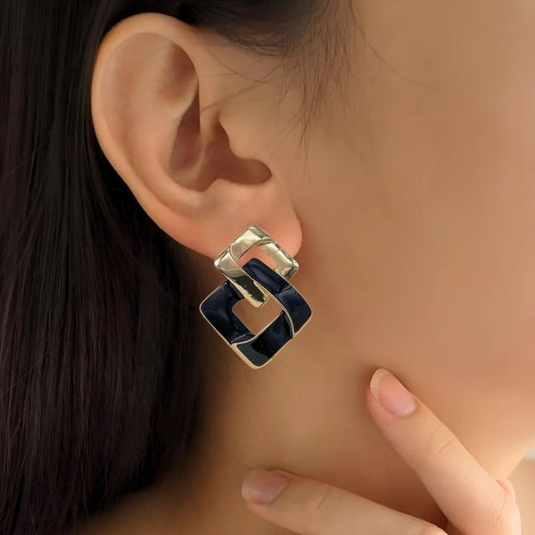 Black Crossing Square Earrings