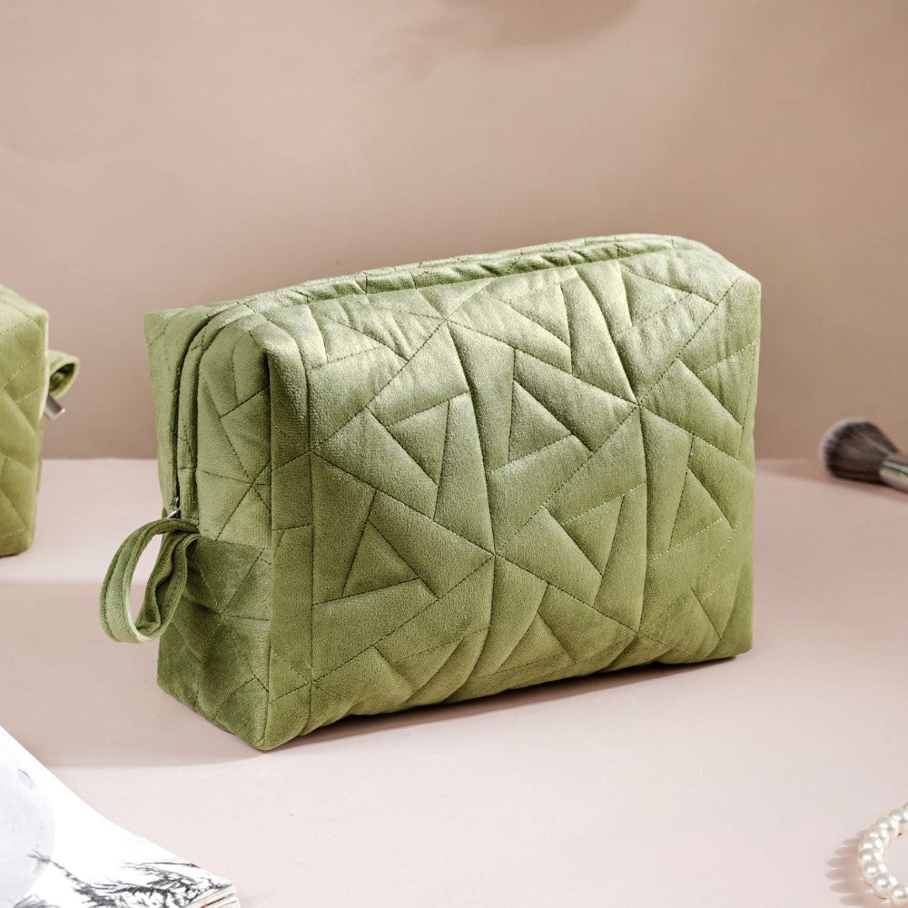 Green Cute Utility Cosmetic Pouches at Rs 125/piece in Mumbai