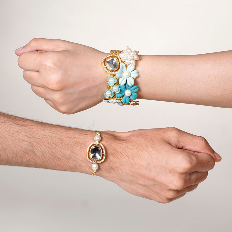 Love & Rakhi Delight Hamper Set Of 10