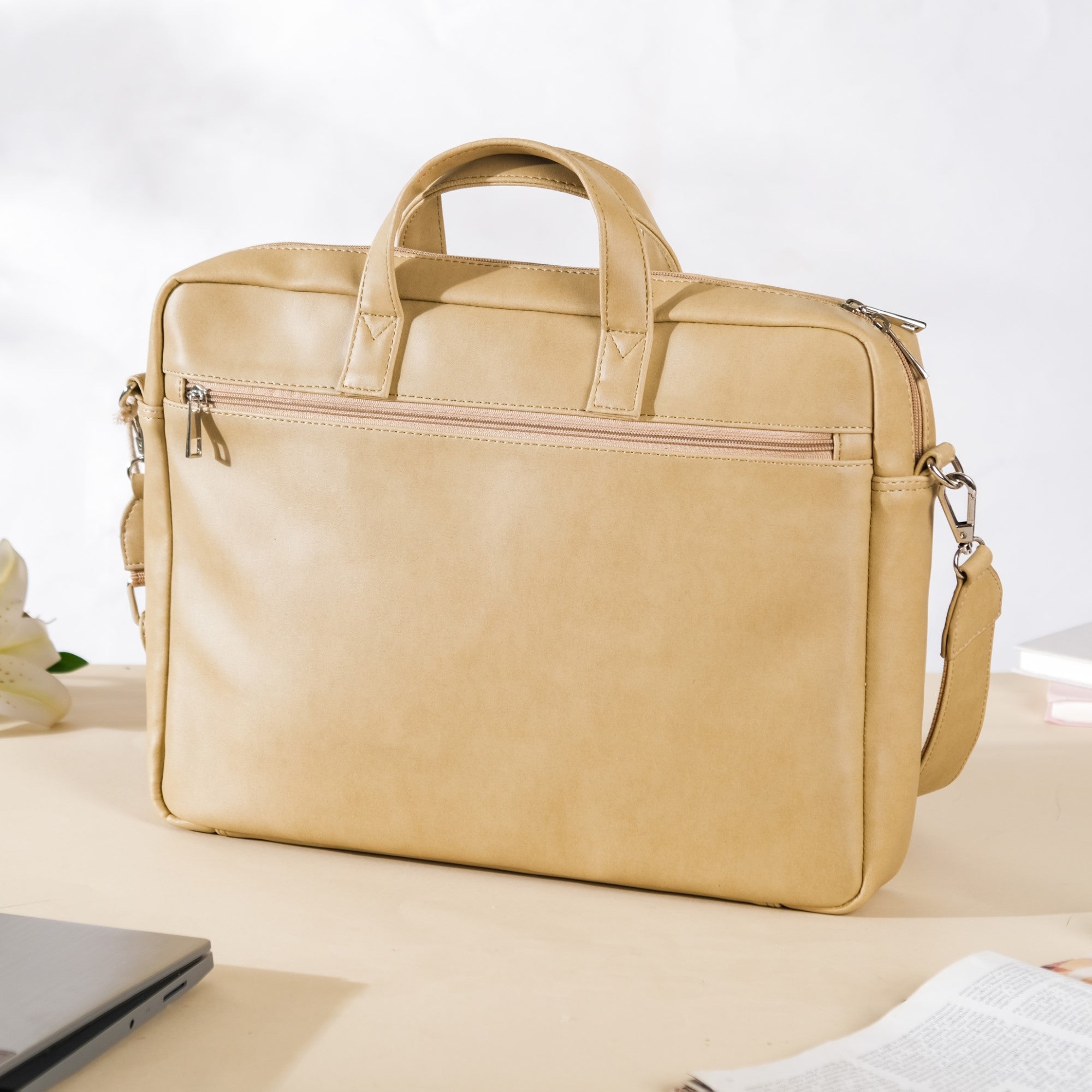 Beige hotsell laptop bag