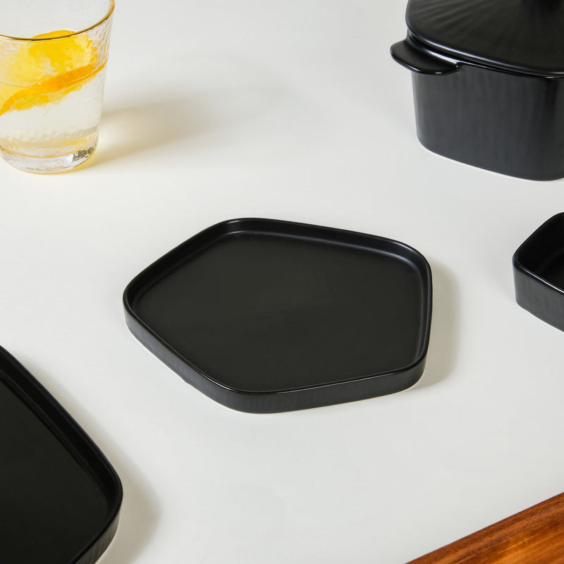 Pentagon Black 19 Piece Dinner Set For 4