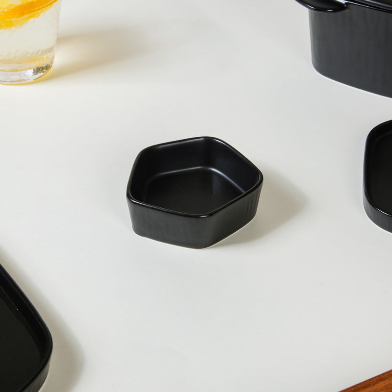 Pentagon Black 19 Piece Dinner Set For 4