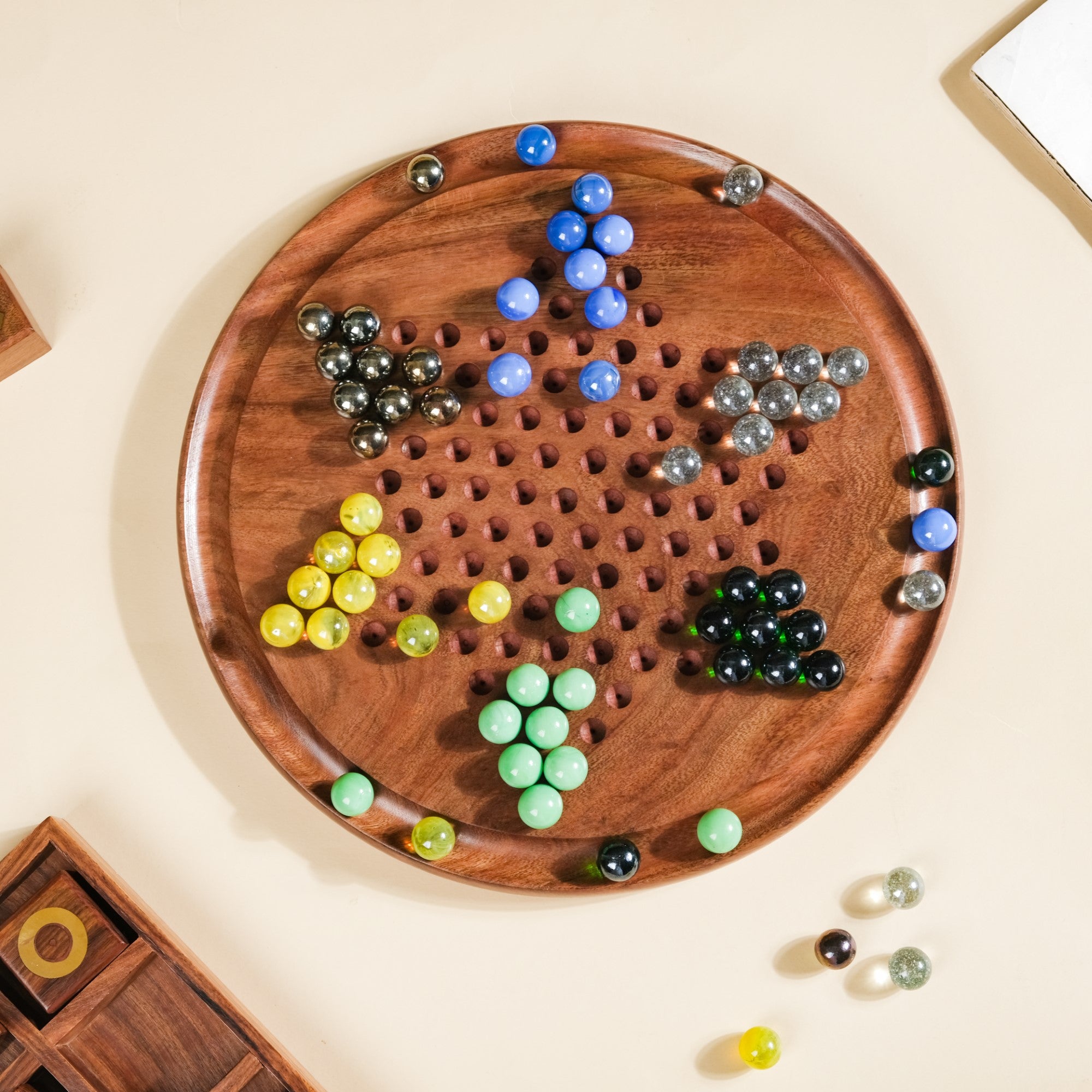 Chinese checkers board 2024 game online