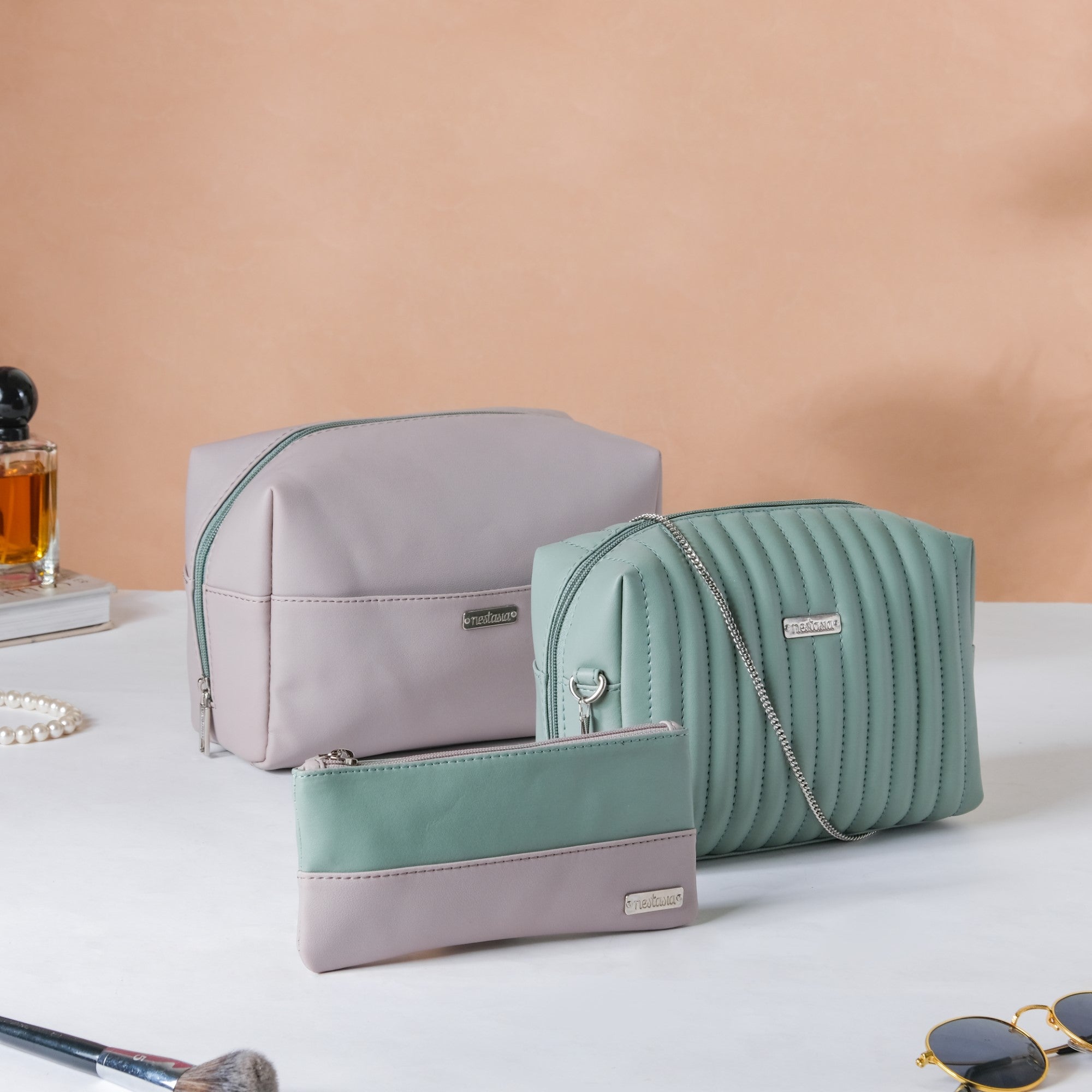 Five Reasons why Neoprene is the perfect Travel Handbag Material – Pop Ups  Brand