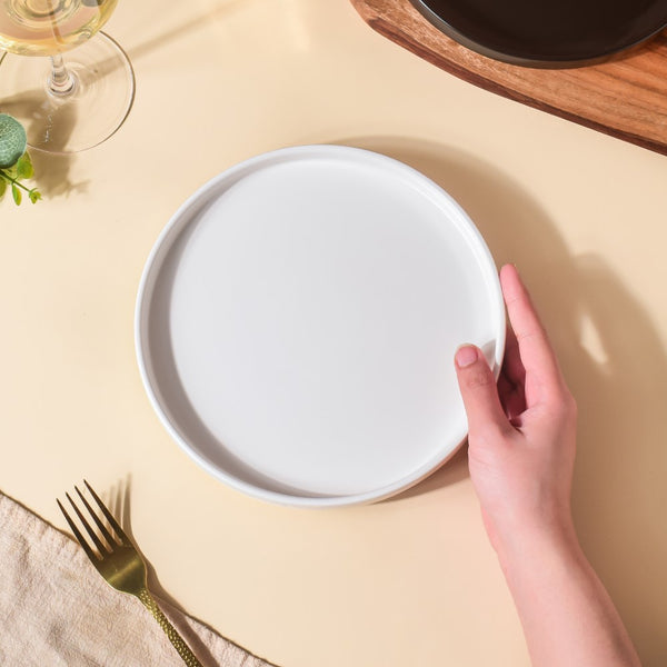 Modern Stoneware Snack Plate White - Serving plate, snack plate, dessert plate | Plates for dining & home decor