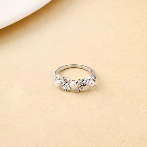 Dewdrop On Leaf Pearl Accent Ring Silver